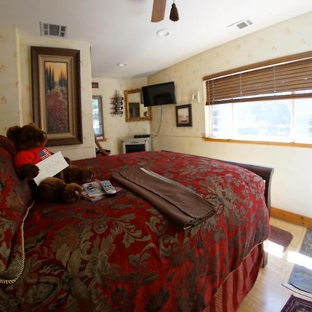 Fleur De Lac Europeran Inn Lake Arrowhead Dış mekan fotoğraf