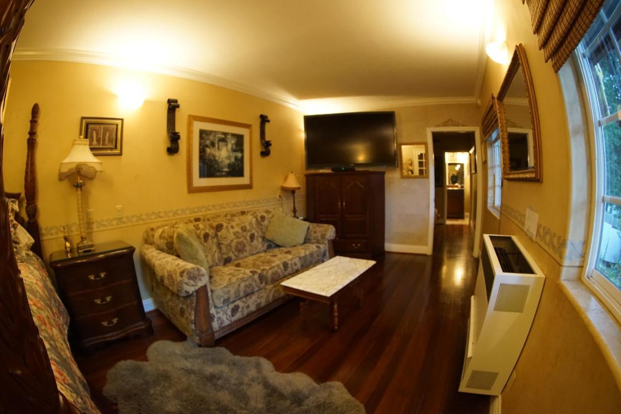 Fleur De Lac Europeran Inn Lake Arrowhead Dış mekan fotoğraf